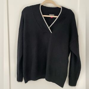 Vince Camuto Cozy Cross V-Neck Sweater, Black, Size M